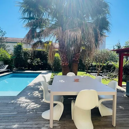 Maison Etxe Marie Avec Piscine Golf St Charles בית נופש